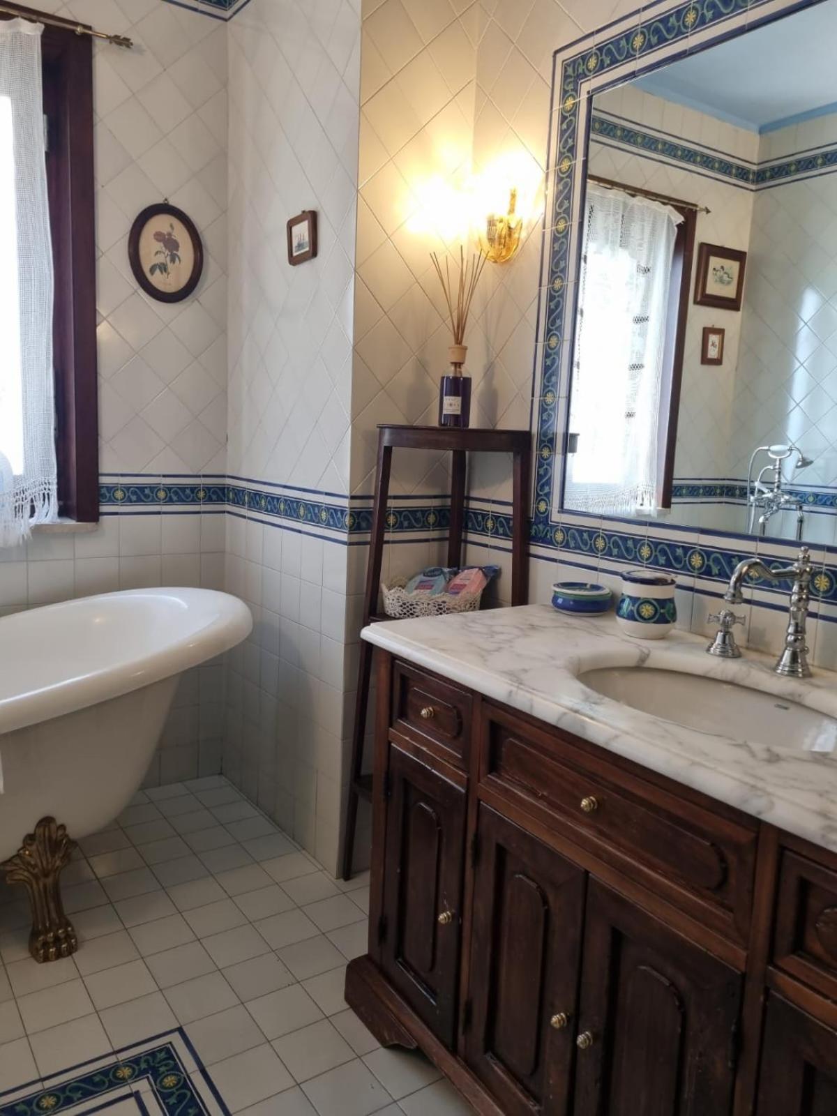 Donna Filomena Casa Vacanza Park Bougainville Salerno Eksteriør billede